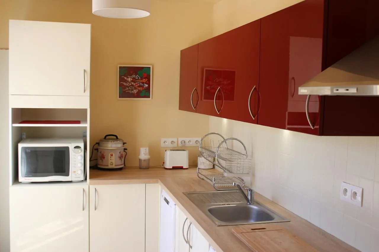 Prázdninový dům Suquette Charming Provencal House In Antibes With Nice Terrace, Garden And Pool Access